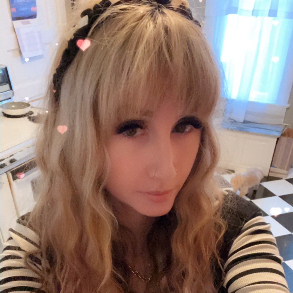 Meet your Posher, Nicole